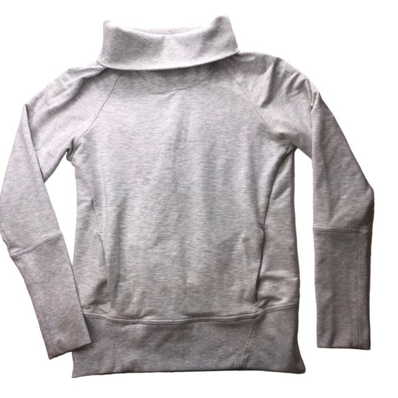 LULULEMON Gray Sweatshirt Turtleneck Pullover. Cowl Neck. Size Women's 2 - Picture 9 of 13